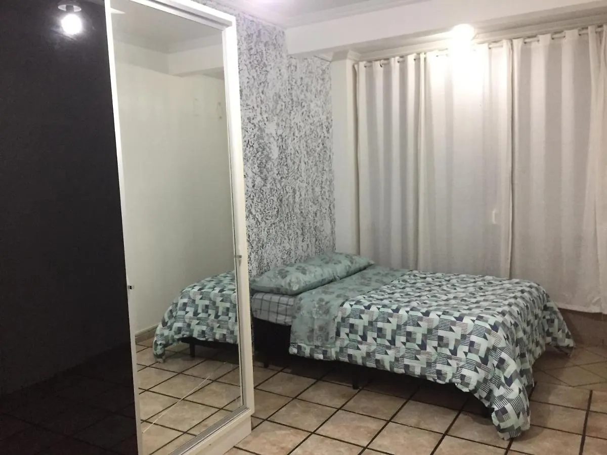Apartamento 3 Dorm., O Quintal É A Praia E Molhes Laguna Brésil